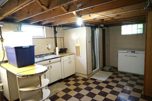1142 BOND STREET, Green Bay, WI 54303