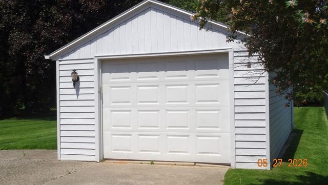 1142 BOND STREET, Green Bay, WI 54303