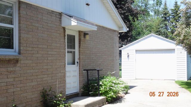 1142 BOND STREET, Green Bay, WI 54303