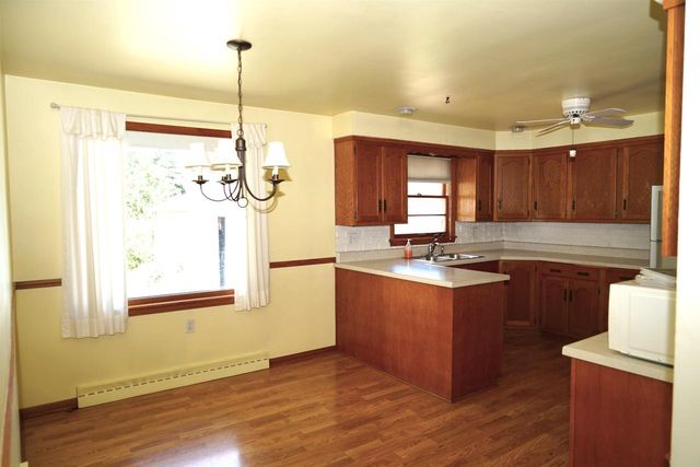 1142 BOND STREET, Green Bay, WI 54303