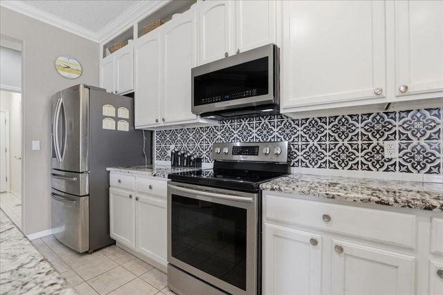 2634 RAVENDALE LANE, Holiday, FL 34691