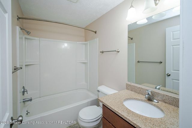 6113 Scotmar Drive, Lansing, MI 48911