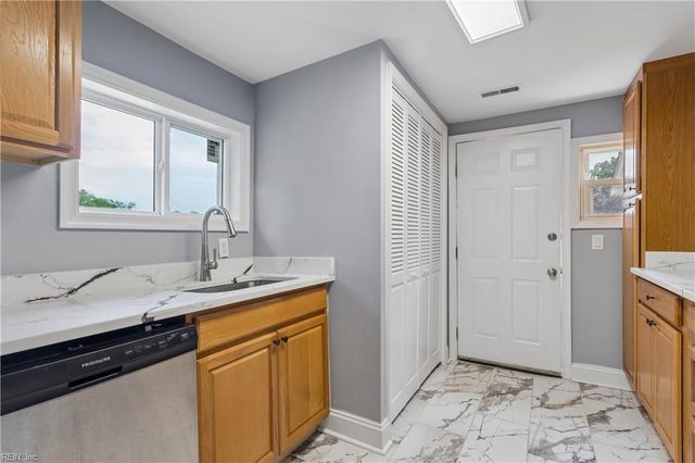 1428 24th ST, Newport News, VA 23607