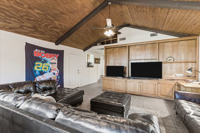 3504 Corto Avenue, Fort Worth, TX 76109