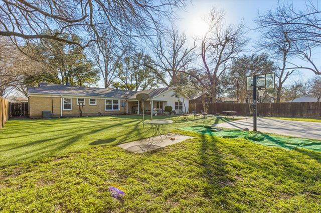 3504 Corto Avenue, Fort Worth, TX 76109