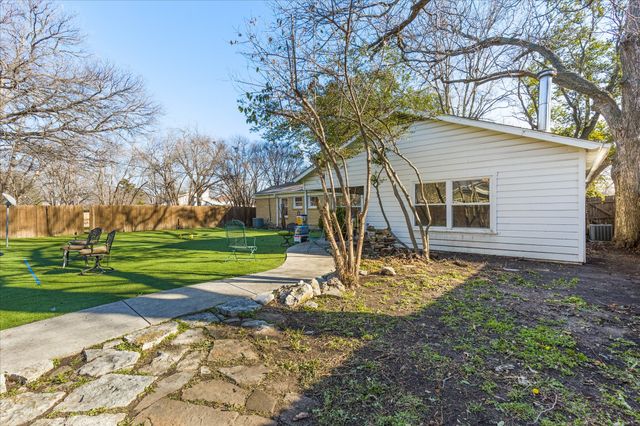 3504 Corto Avenue, Fort Worth, TX 76109