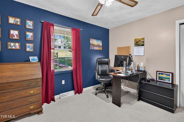 1140 Hillview Drive, Abingdon, VA 24210