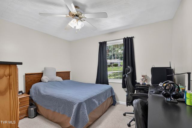 1140 Hillview Drive, Abingdon, VA 24210