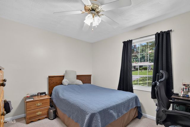 1140 Hillview Drive, Abingdon, VA 24210