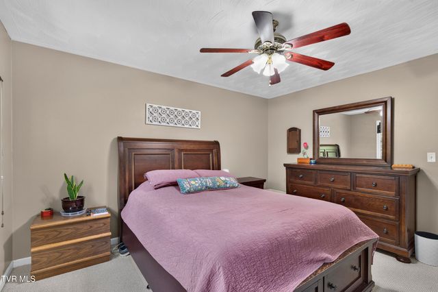 1140 Hillview Drive, Abingdon, VA 24210