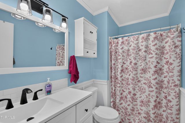 1140 Hillview Drive, Abingdon, VA 24210