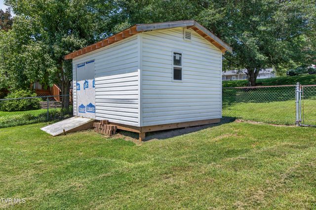1140 Hillview Drive, Abingdon, VA 24210