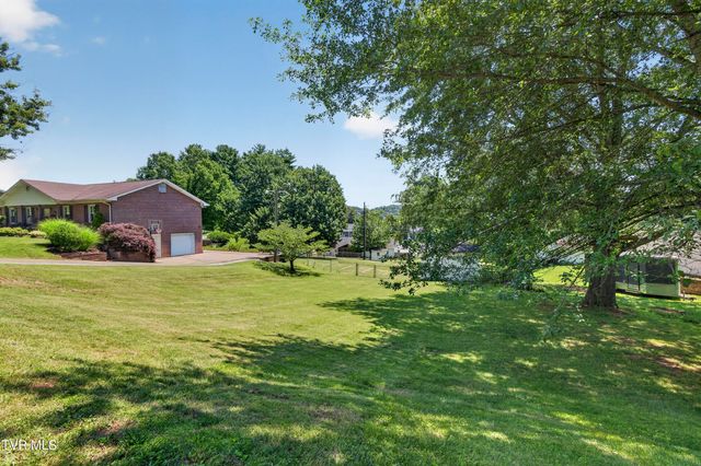 1140 Hillview Drive, Abingdon, VA 24210