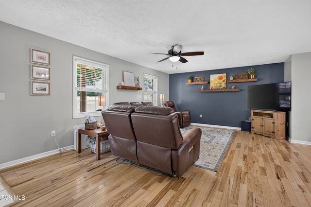 1140 Hillview Drive, Abingdon, VA 24210