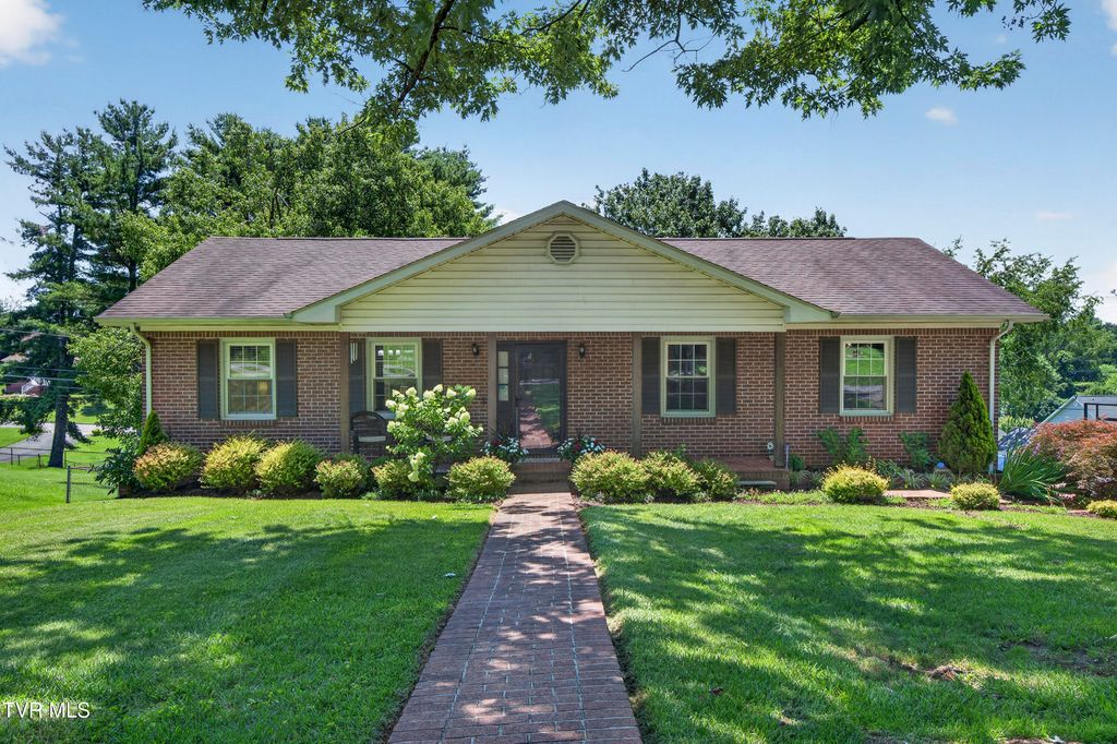 1140 Hillview Drive, Abingdon, VA 24210