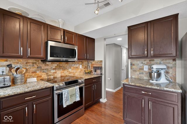 11454 Seabiscuit Drive, Noblesville, IN 46060