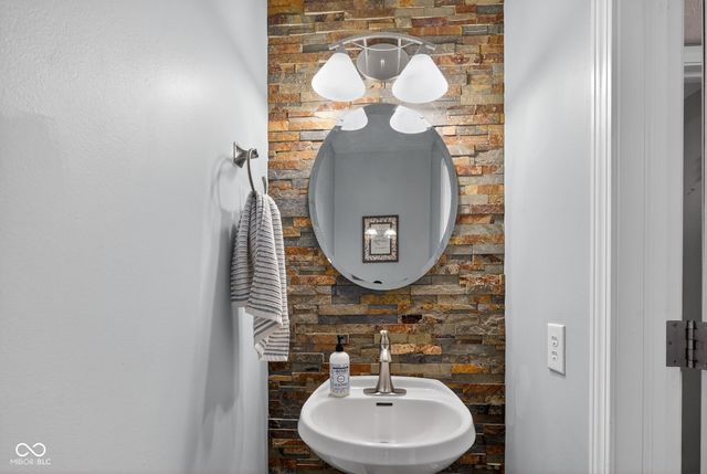 11454 Seabiscuit Drive, Noblesville, IN 46060