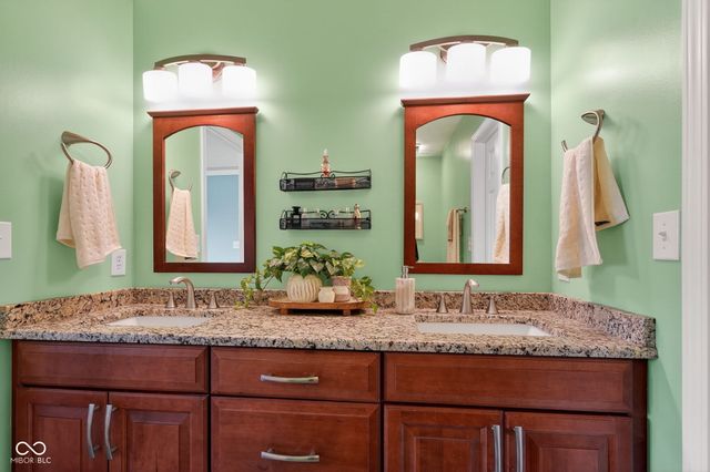 11454 Seabiscuit Drive, Noblesville, IN 46060