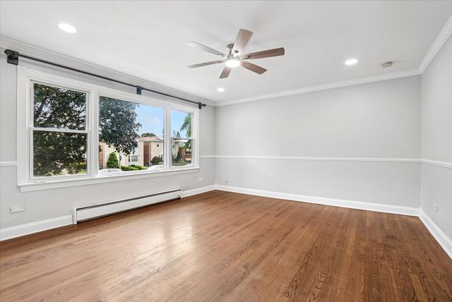3720 East Avenue 1, Berwyn, IL 60402