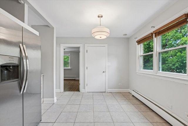 3720 East Avenue 1, Berwyn, IL 60402
