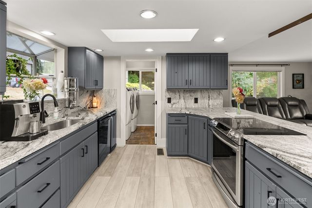 1011 Spring Lane, Centralia, WA 98531