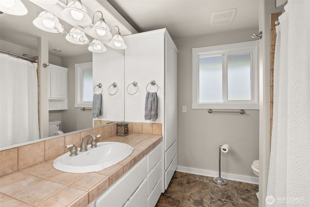 1011 Spring Lane, Centralia, WA 98531