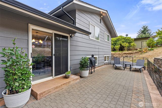 1011 Spring Lane, Centralia, WA 98531