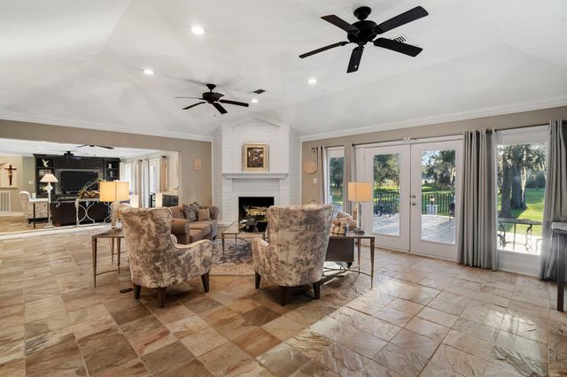 7003 Deerwood Drive, Richmond, TX 77406