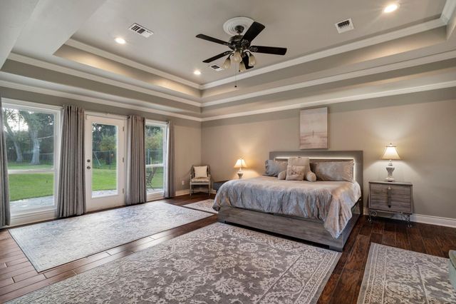 7003 Deerwood Drive, Richmond, TX 77406