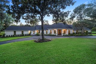 7003 Deerwood Drive, Richmond, TX 77406