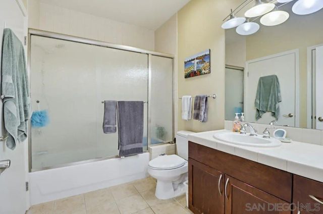 530 K St 1017, San Diego, CA 92101