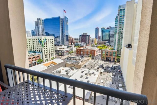 530 K St 1017, San Diego, CA 92101