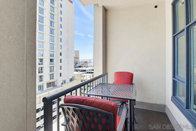 530 K St 1017, San Diego, CA 92101