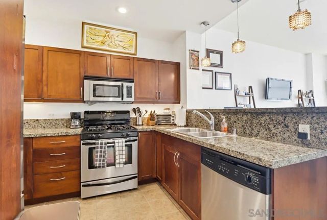 530 K St 1017, San Diego, CA 92101