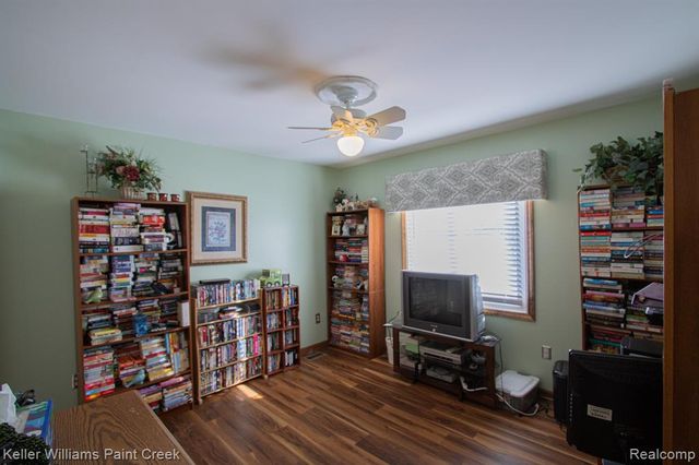 16448 Trailway Drive, Macomb, MI 48042