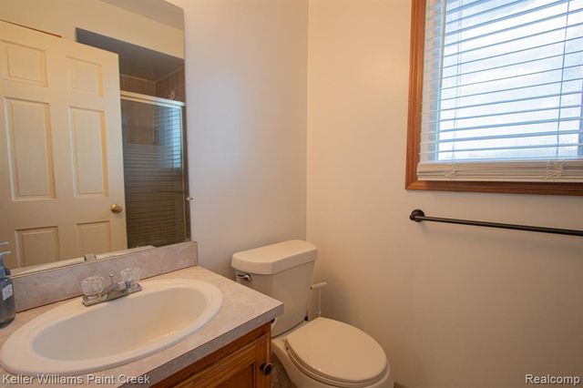 16448 Trailway Drive, Macomb, MI 48042