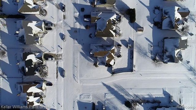 16448 Trailway Drive, Macomb, MI 48042