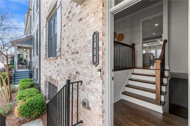 1868 Skyfall Circle, Atlanta, GA 30319