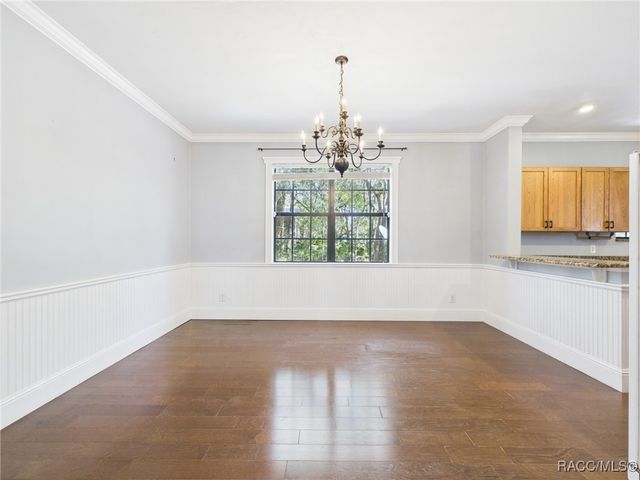 8563 N Maple Avenue, Crystal River, FL 34428