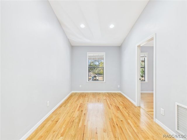 8563 N Maple Avenue, Crystal River, FL 34428