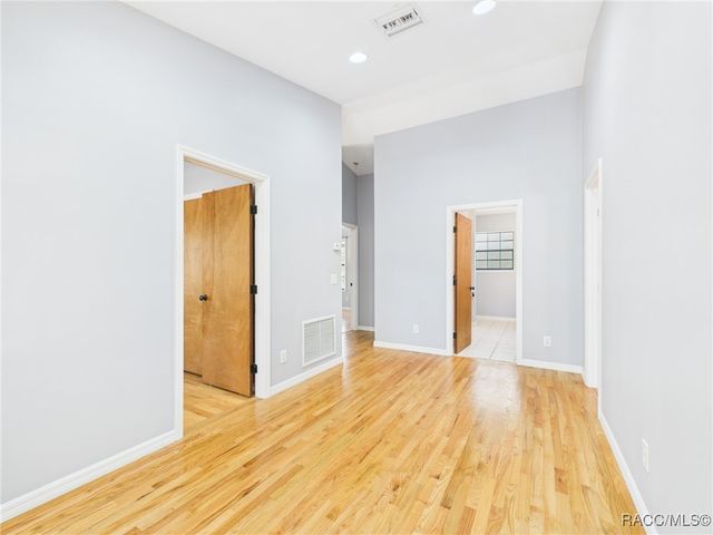 8563 N Maple Avenue, Crystal River, FL 34428