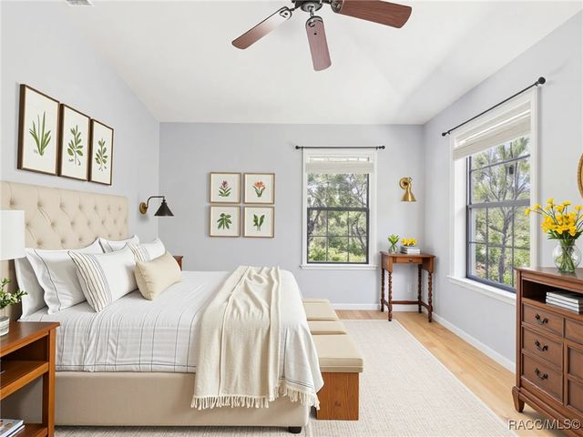 8563 N Maple Avenue, Crystal River, FL 34428