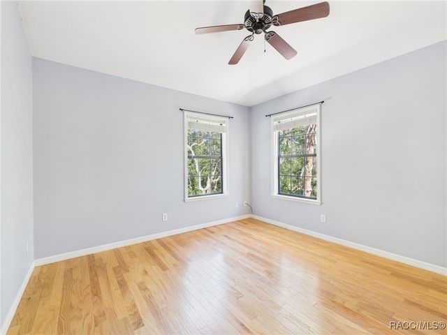 8563 N Maple Avenue, Crystal River, FL 34428