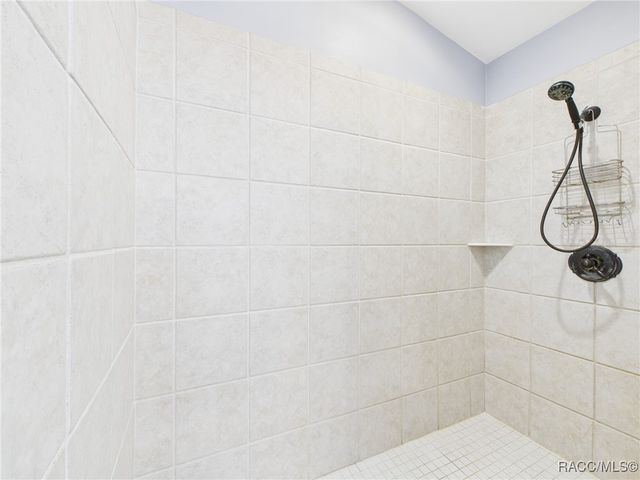 8563 N Maple Avenue, Crystal River, FL 34428