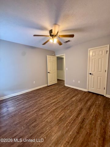 420 Vista Court, Richland, MS 39218