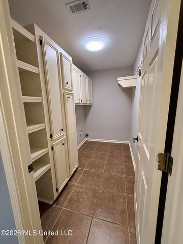 420 Vista Court, Richland, MS 39218