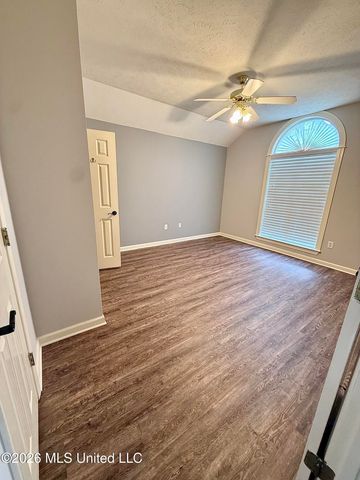 420 Vista Court, Richland, MS 39218
