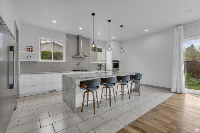 1846 E ORCHARD HOLLOW LN, Holladay, UT 84124