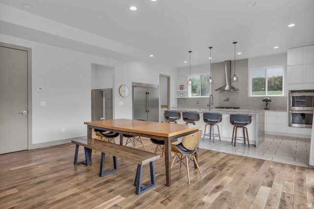 1846 E ORCHARD HOLLOW LN, Holladay, UT 84124