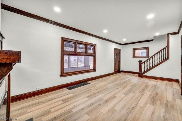 13910 Bartlett Avenue, Cleveland, OH 44120